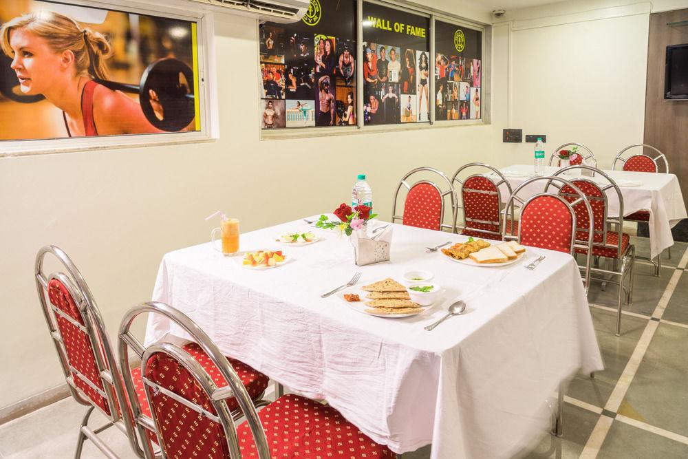 Treebo Trend Royal Kourt Aurangabad Hotel Luaran gambar