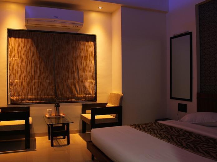 Treebo Trend Royal Kourt Aurangabad Hotel Luaran gambar