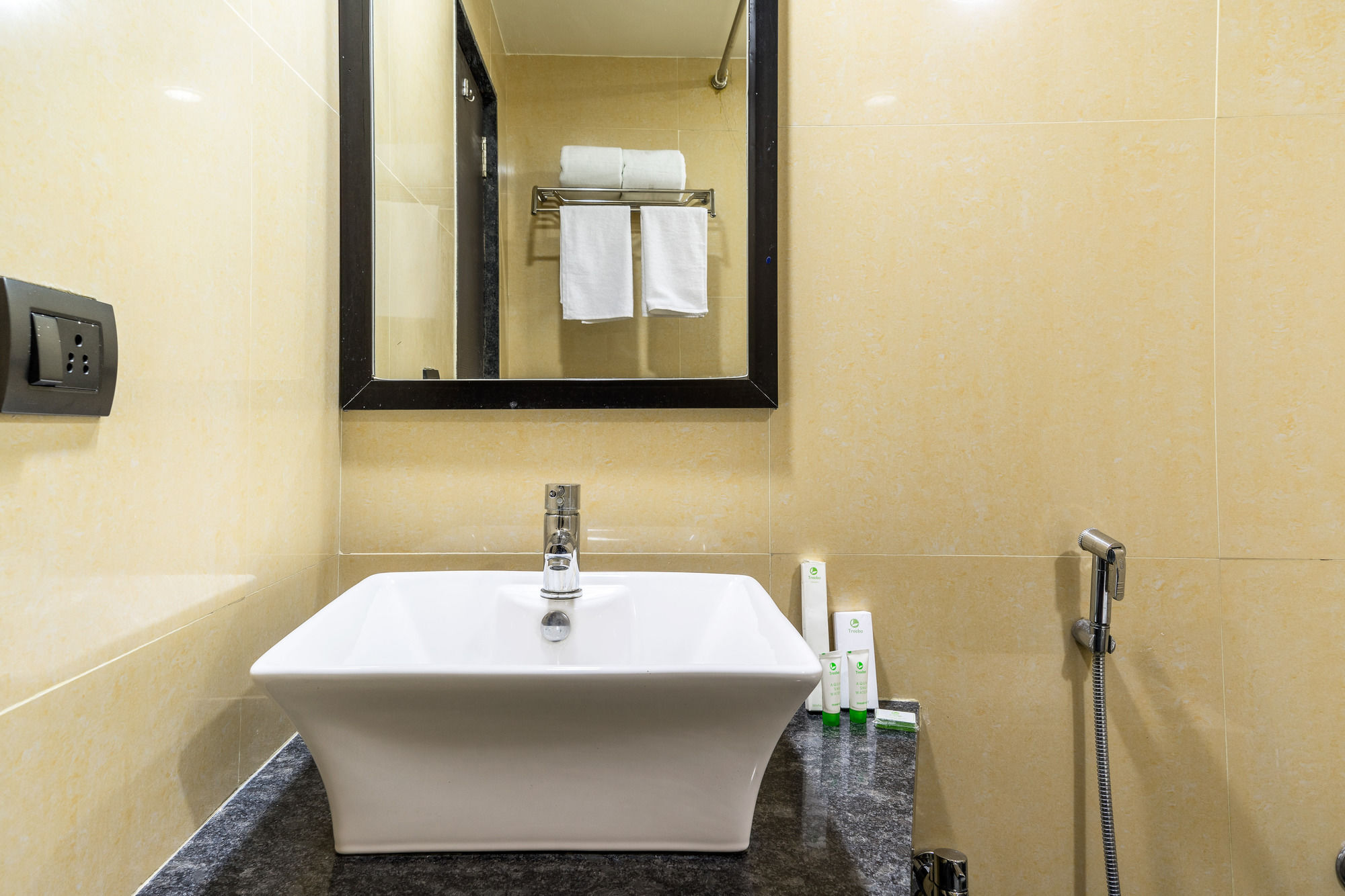 Treebo Trend Royal Kourt Aurangabad Hotel Luaran gambar