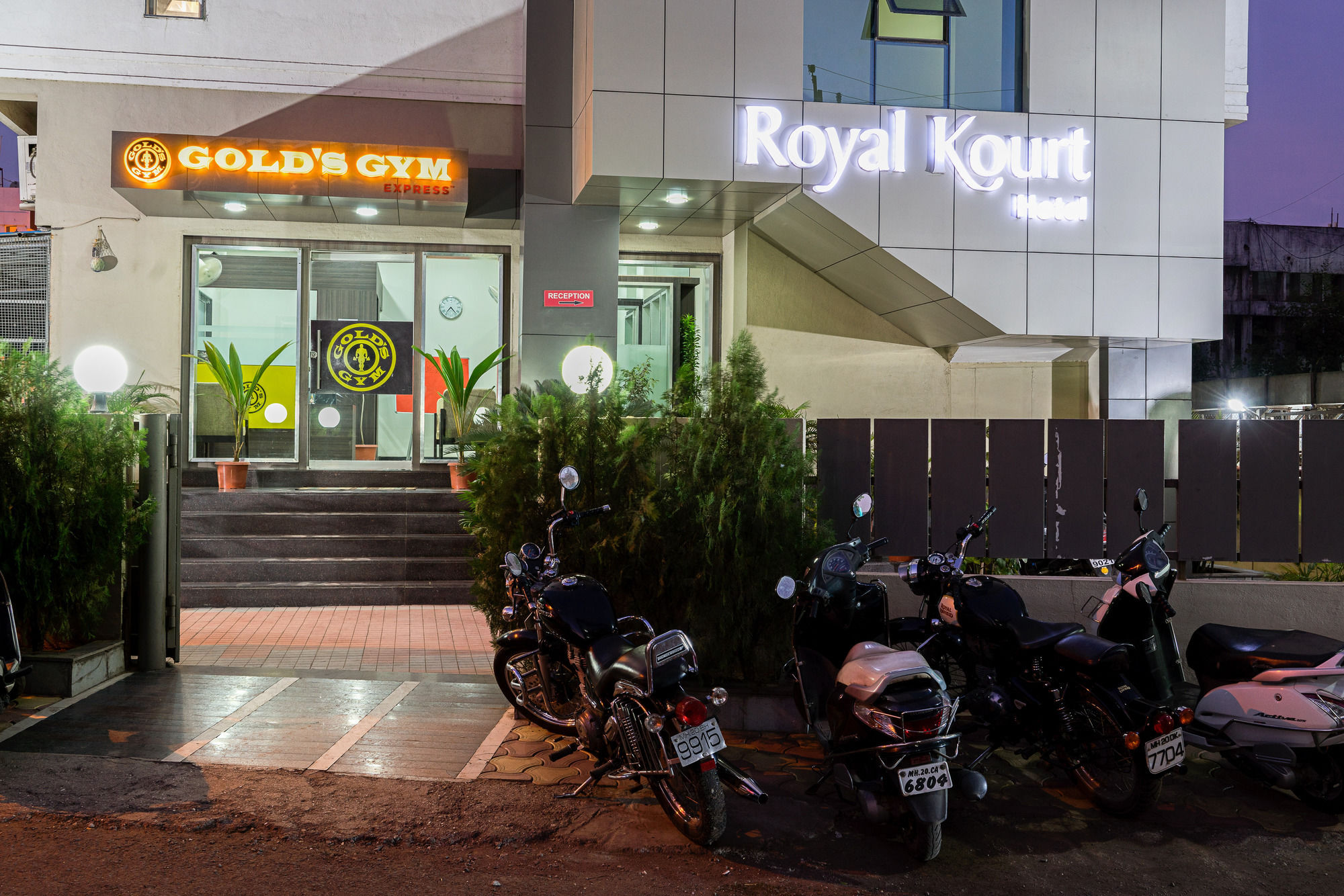 Treebo Trend Royal Kourt Aurangabad Hotel Luaran gambar